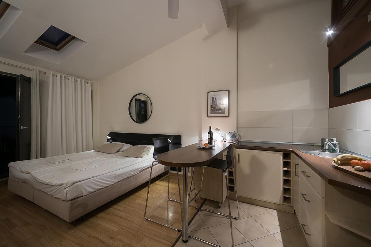 Main Square Studio With Terrace & Air Condition Cracovia Exterior foto