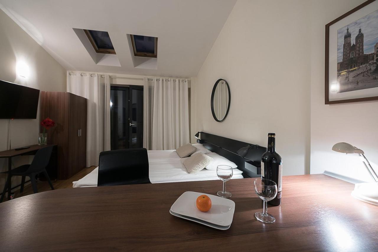 Main Square Studio With Terrace & Air Condition Cracovia Exterior foto